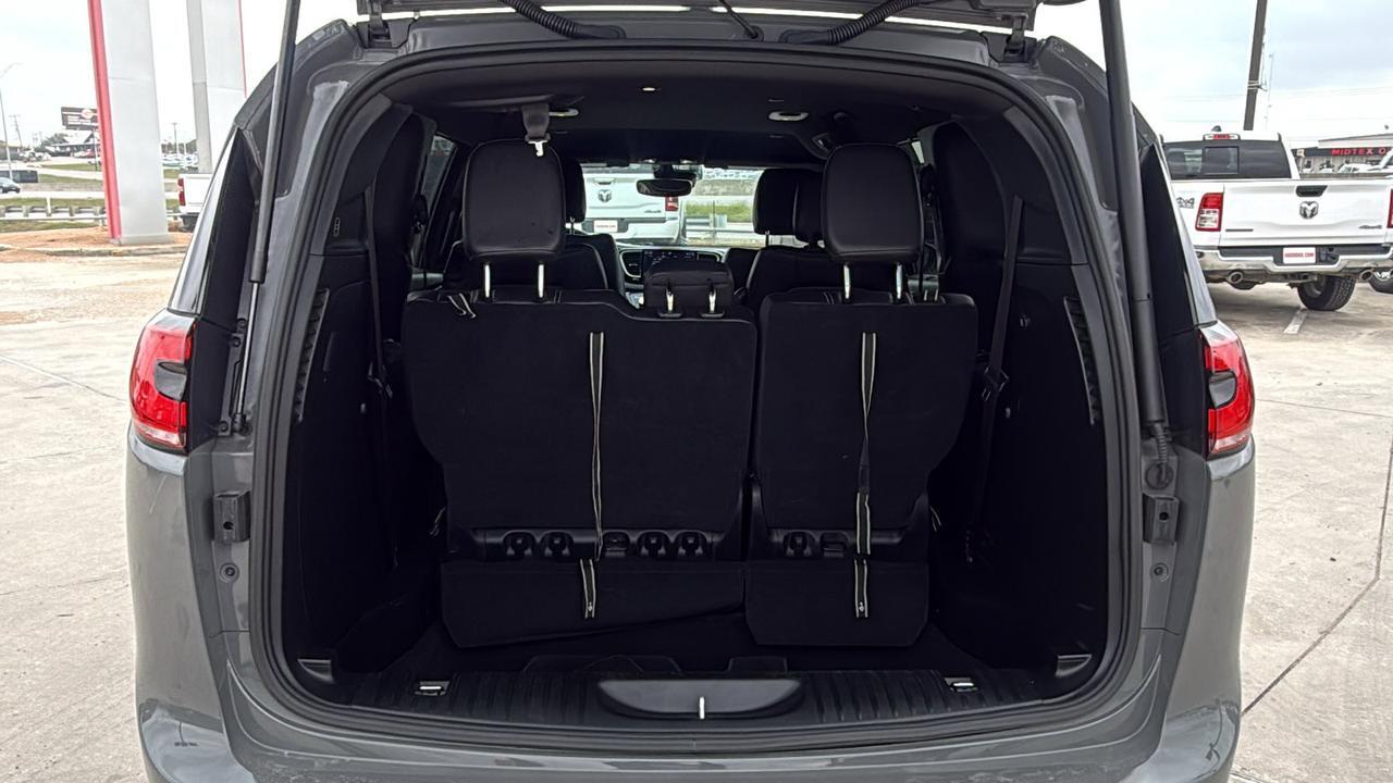 2025 Chrysler Pacifica Select New Braunfels TX