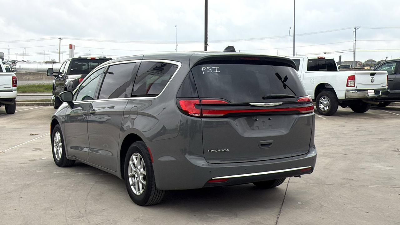 2025 Chrysler Pacifica Select New Braunfels TX