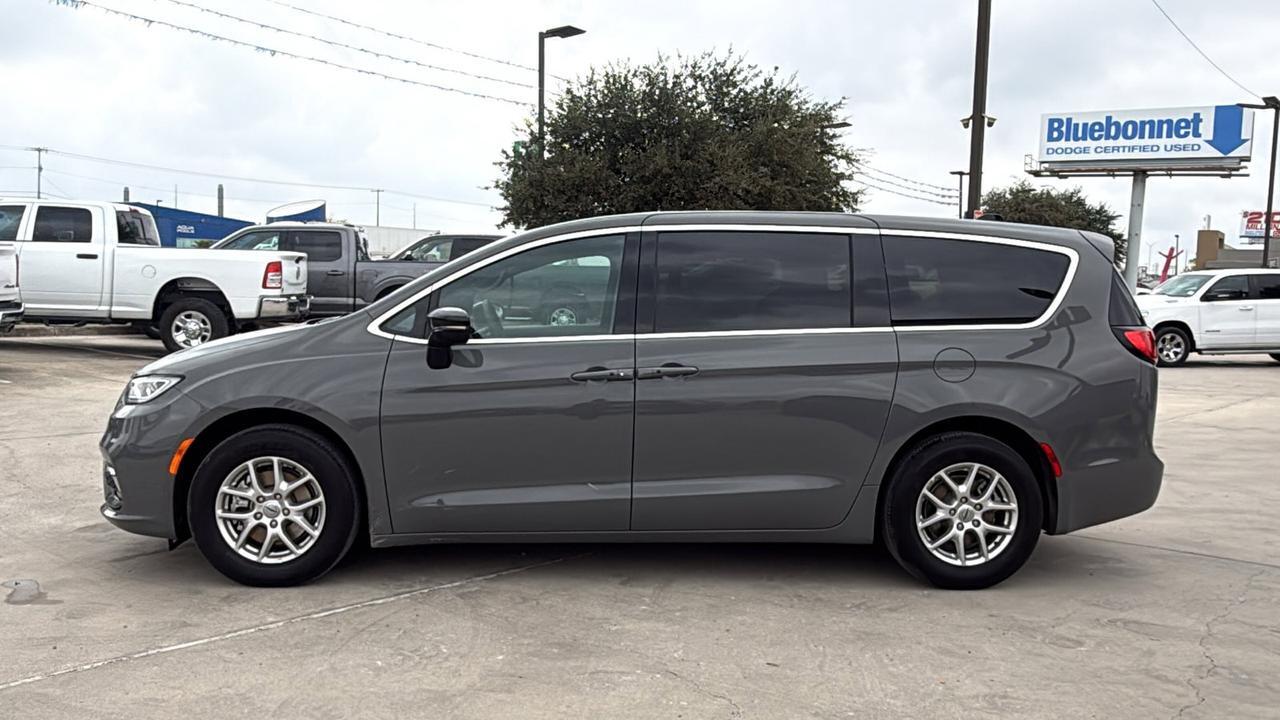 2025 Chrysler Pacifica Select New Braunfels TX