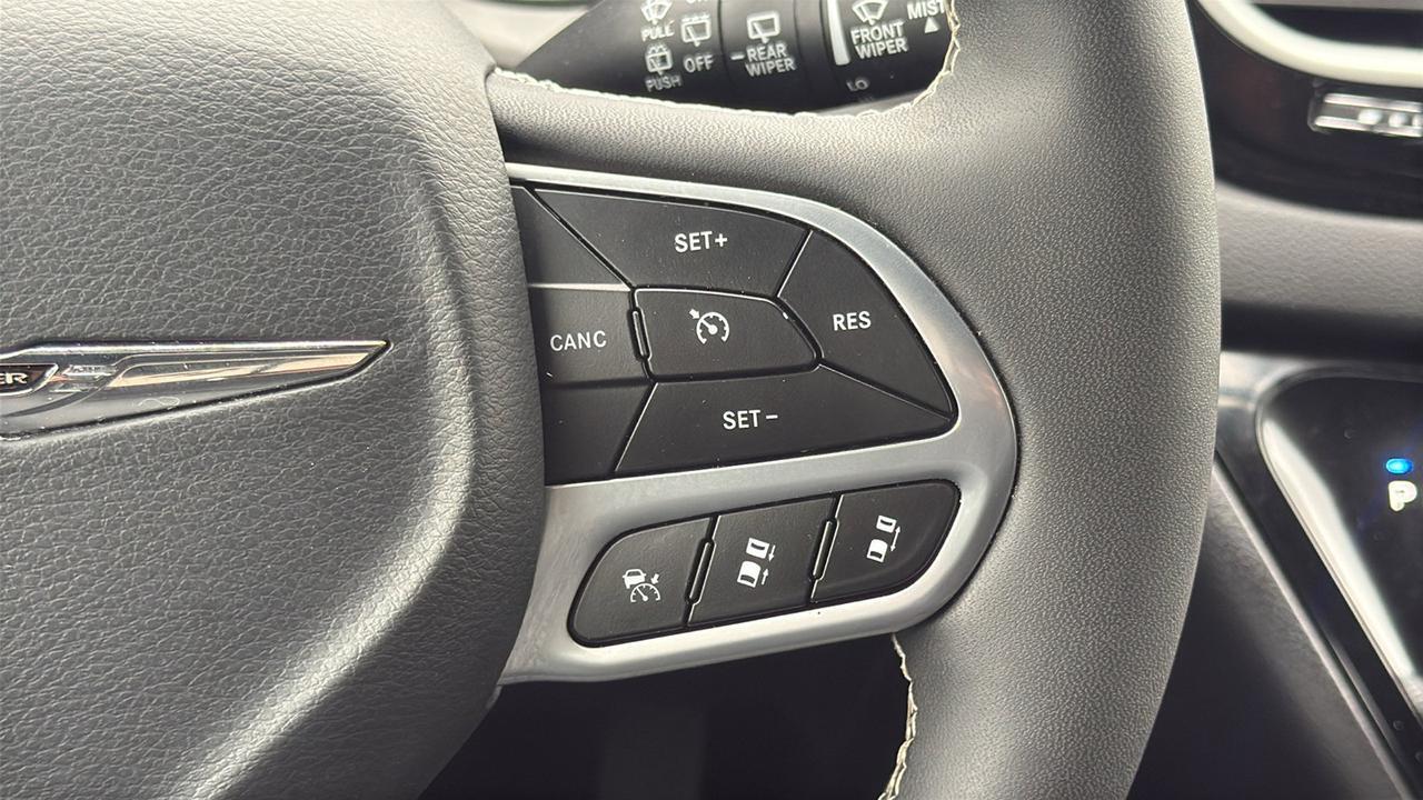 2025 Chrysler Pacifica Select New Braunfels TX