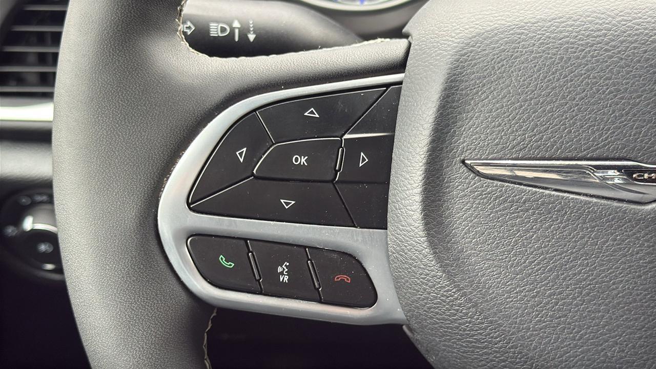 2025 Chrysler Pacifica Select New Braunfels TX