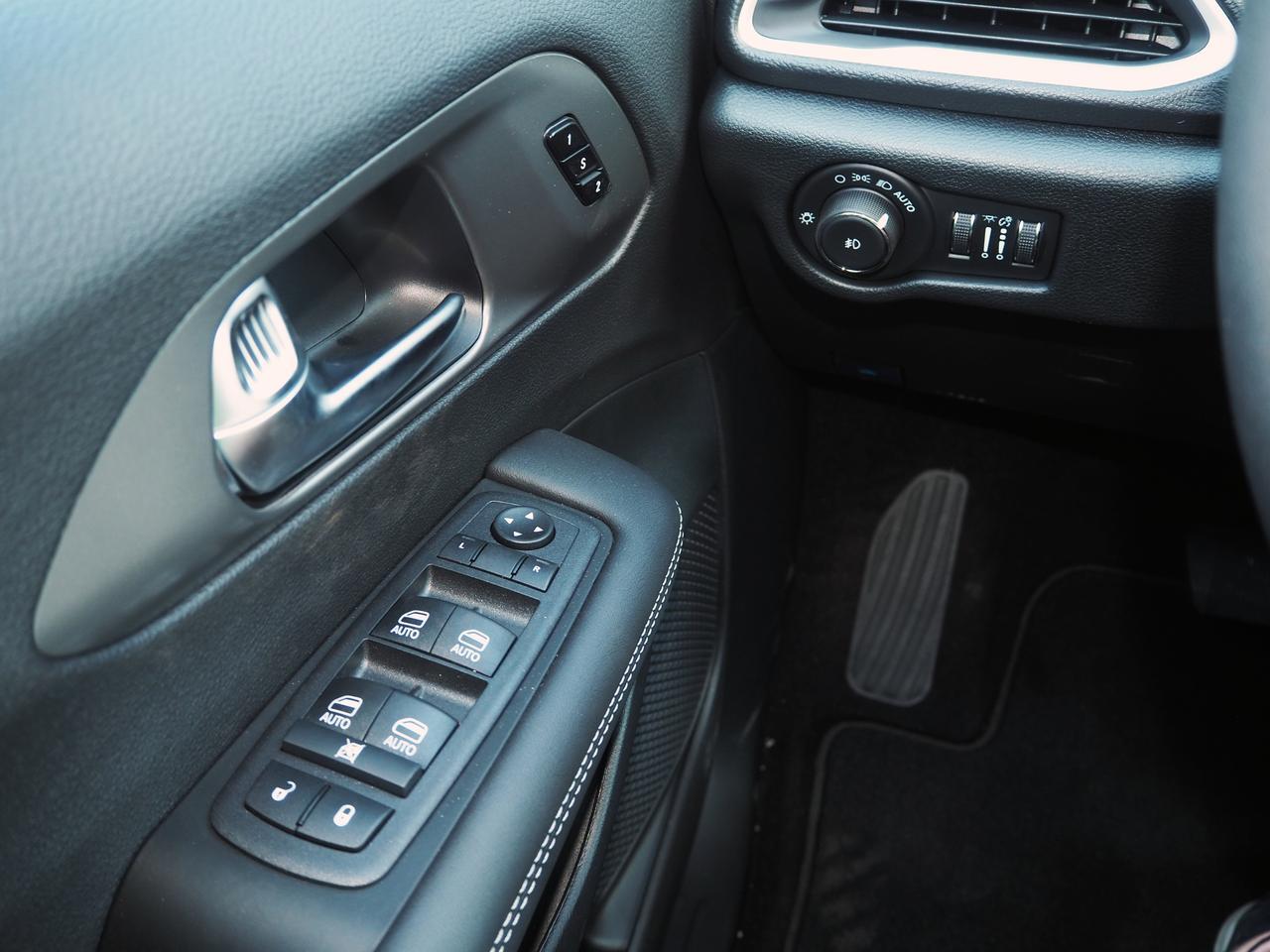 2025 Chrysler Pacifica Select New Braunfels TX