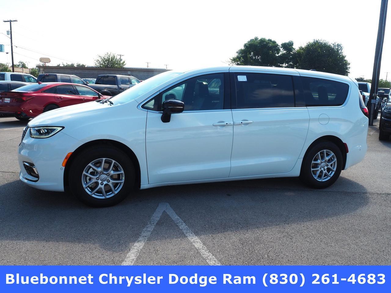 2025 Chrysler Pacifica Select New Braunfels TX