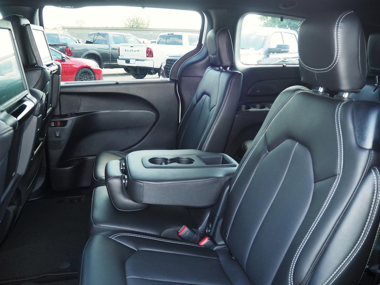 2025 Chrysler Pacifica Select New Braunfels TX