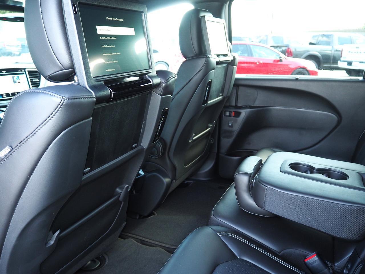 2025 Chrysler Pacifica Select New Braunfels TX