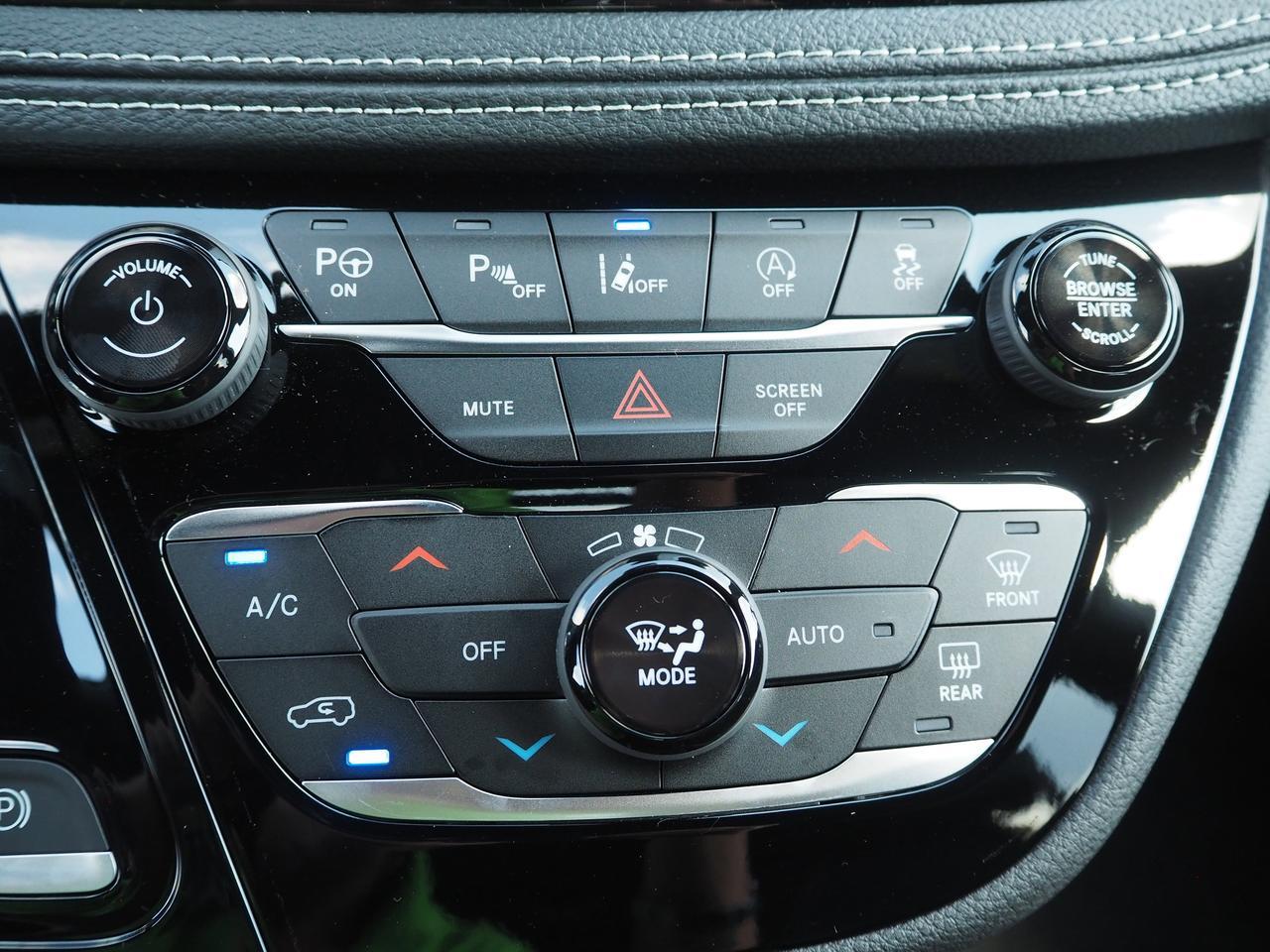 2025 Chrysler Pacifica Select New Braunfels TX