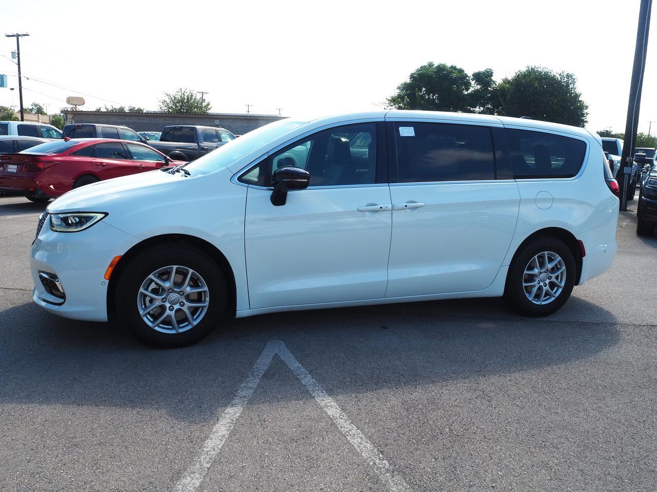 2025 Chrysler Pacifica