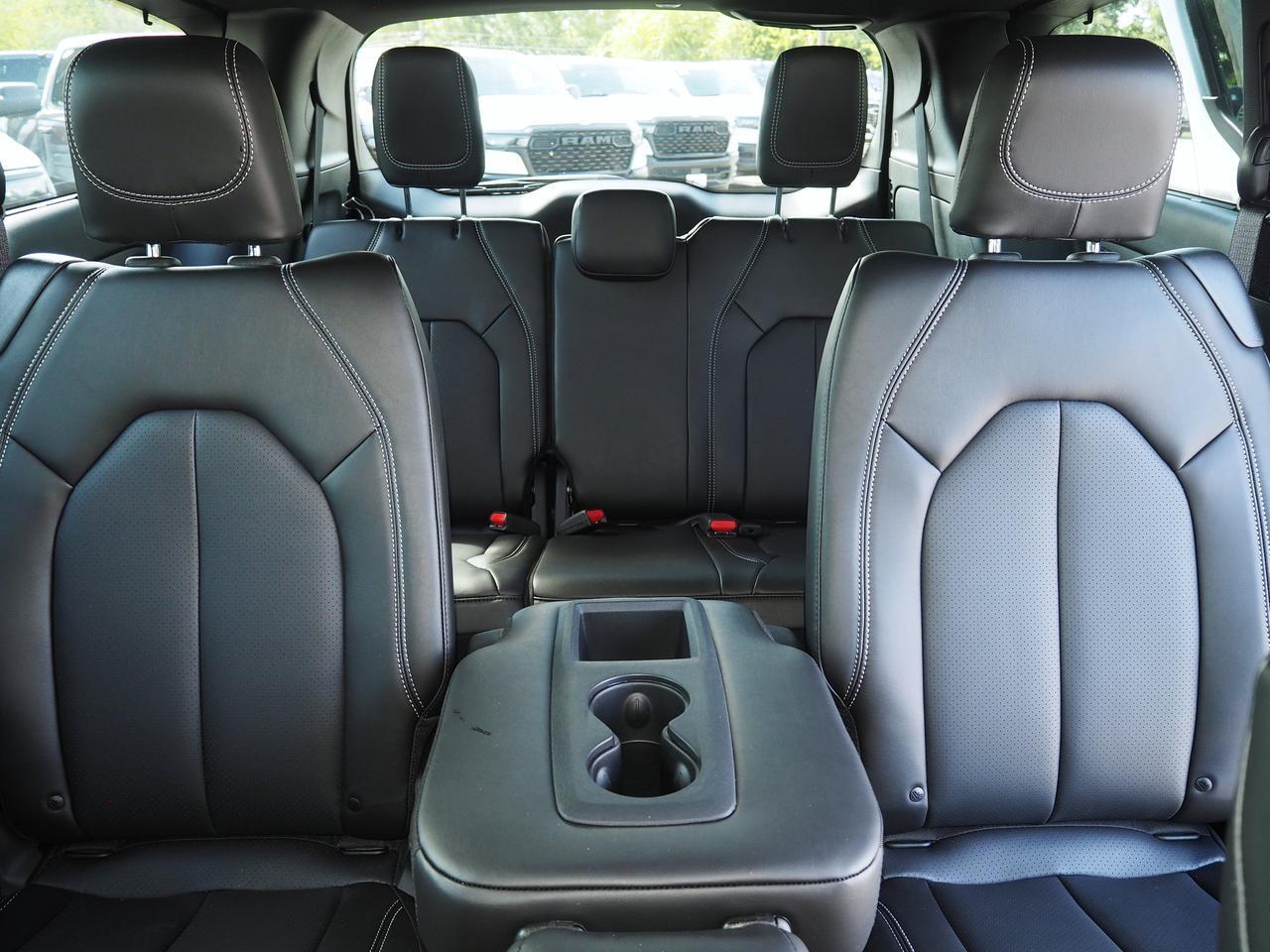 2025 Chrysler Pacifica Select New Braunfels TX