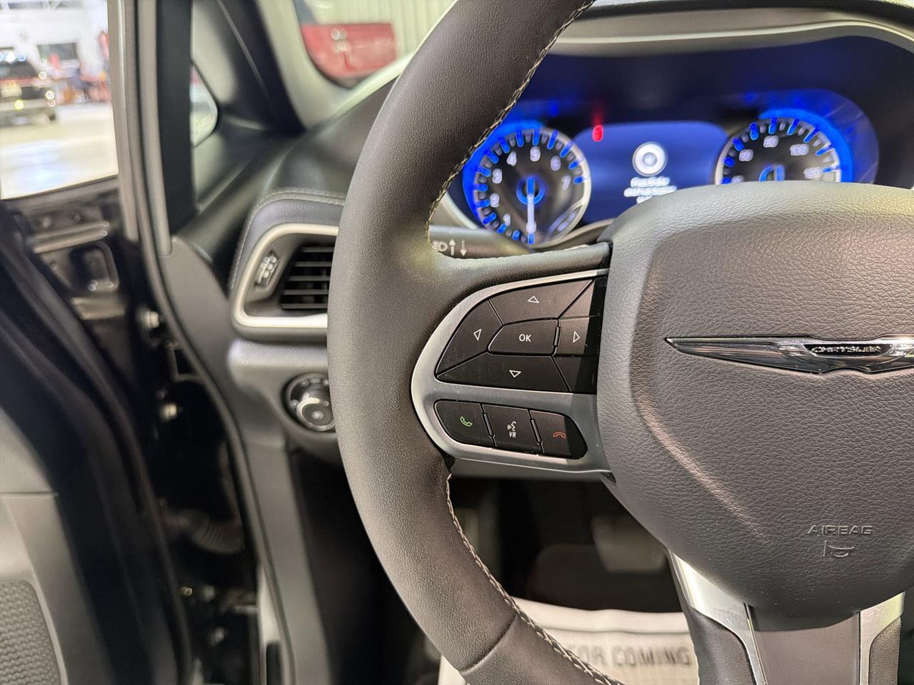 2025 Chrysler Pacifica Select San Antonio TX