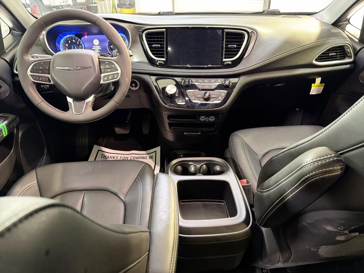 2025 Chrysler Pacifica Select San Antonio TX