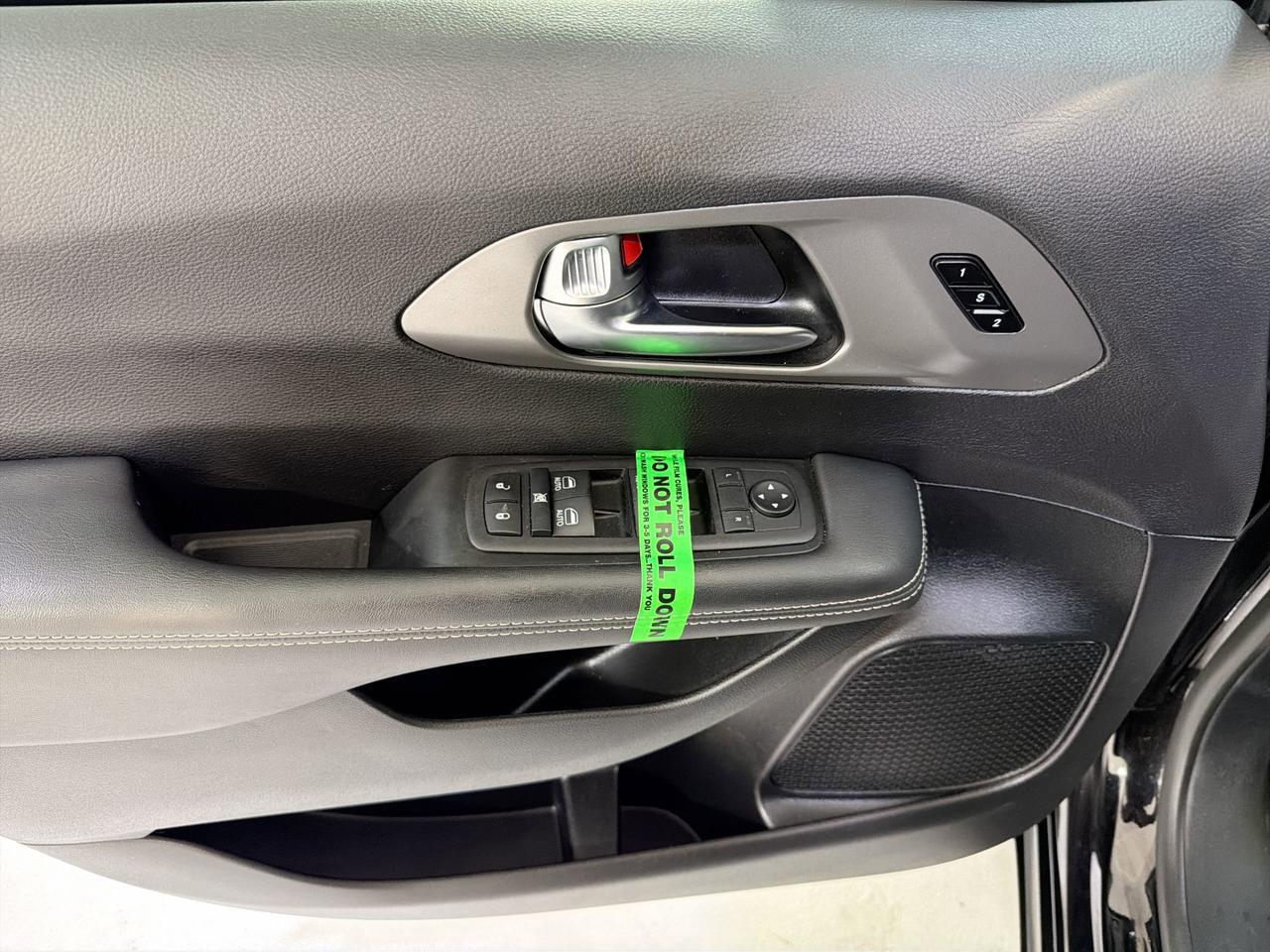 2025 Chrysler Pacifica Select San Antonio TX