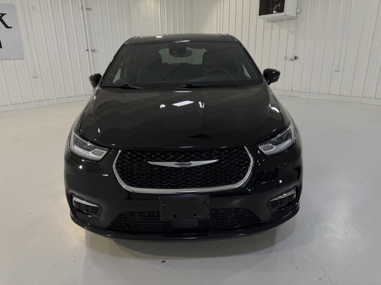2025 Chrysler Pacifica Select San Antonio TX
