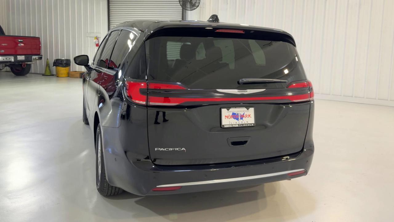 2025 Chrysler Pacifica Select San Antonio TX