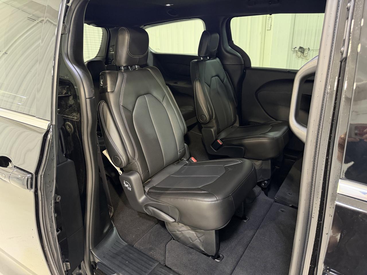 2025 Chrysler Pacifica Select San Antonio TX