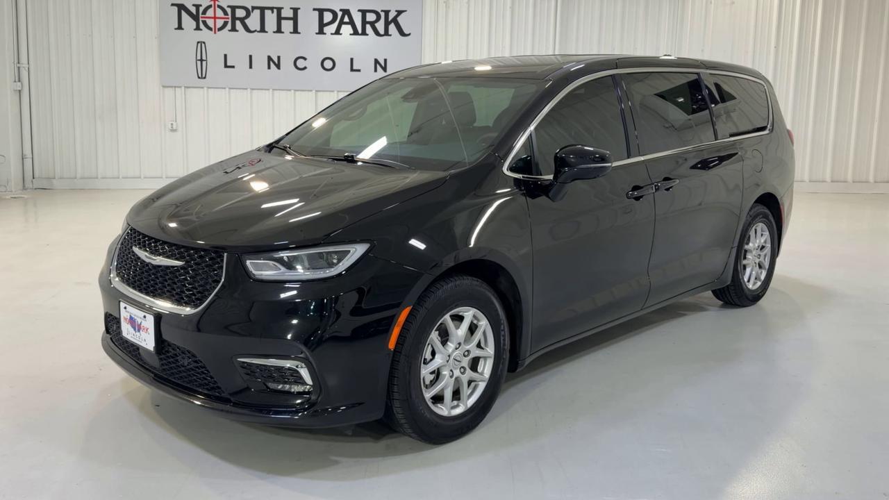 2025 Chrysler Pacifica Select San Antonio TX