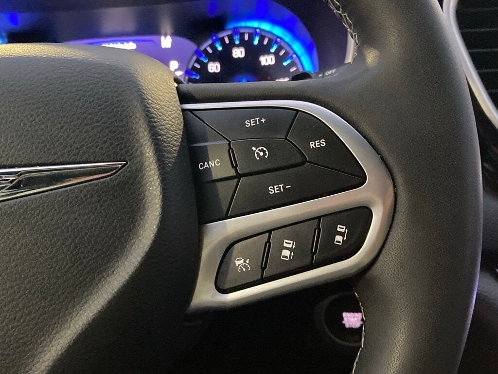 2025 Chrysler Pacifica Select San Antonio TX