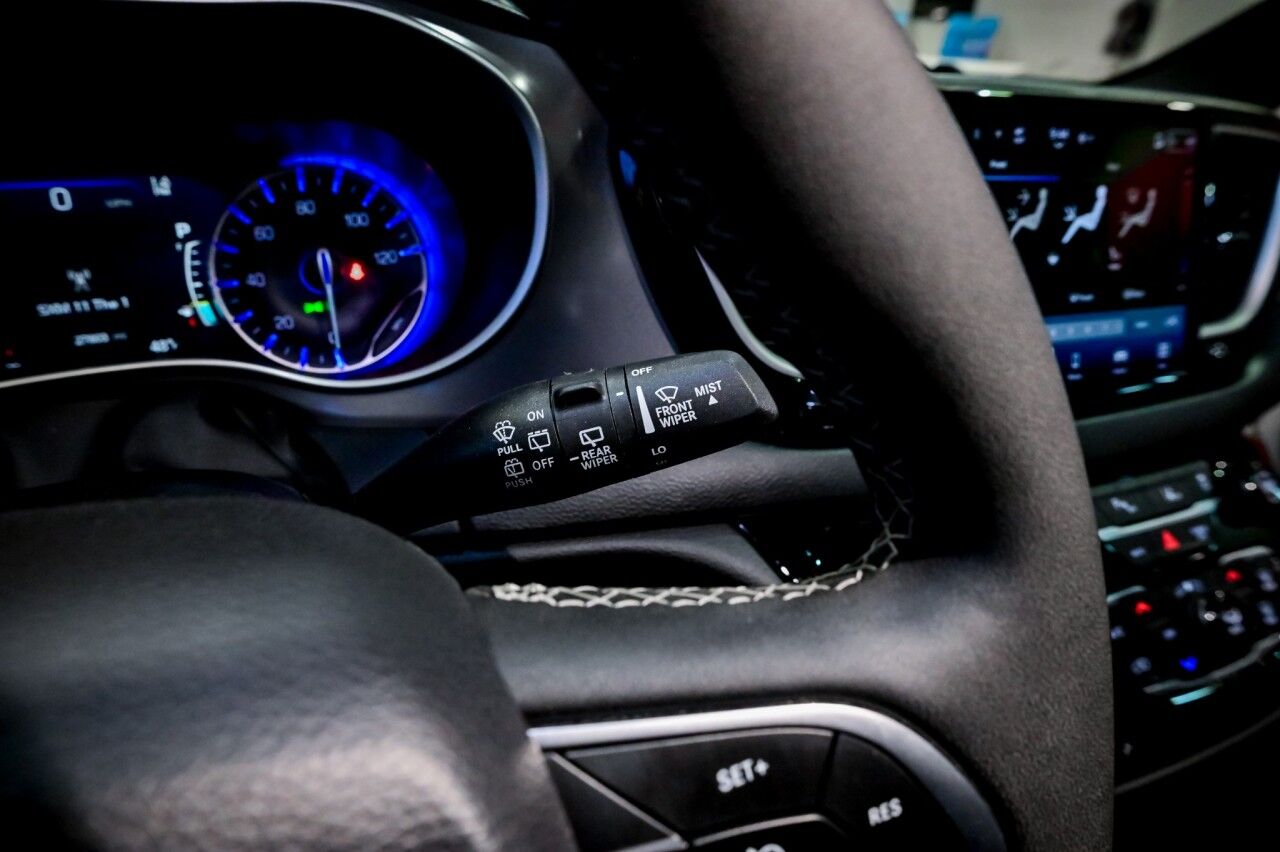 2025 Chrysler Pacifica Select Springfield NJ