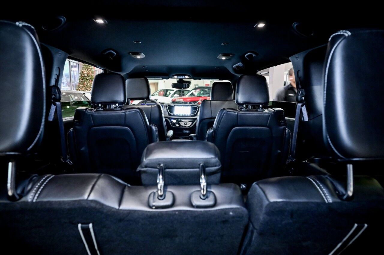 2025 Chrysler Pacifica Select Springfield NJ