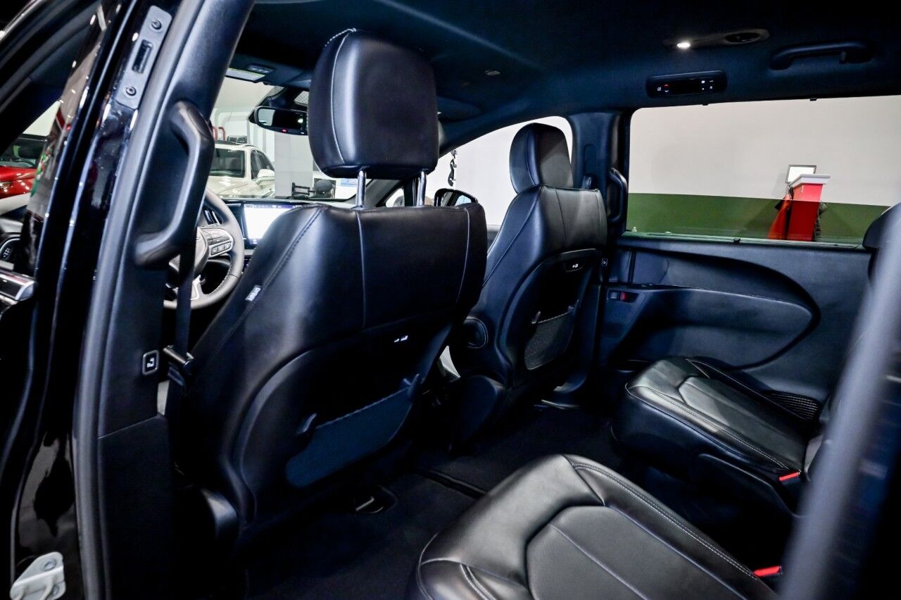 2025 Chrysler Pacifica Select Springfield NJ