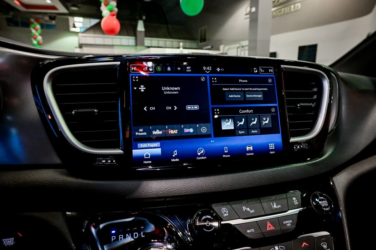 2025 Chrysler Pacifica Select Springfield NJ