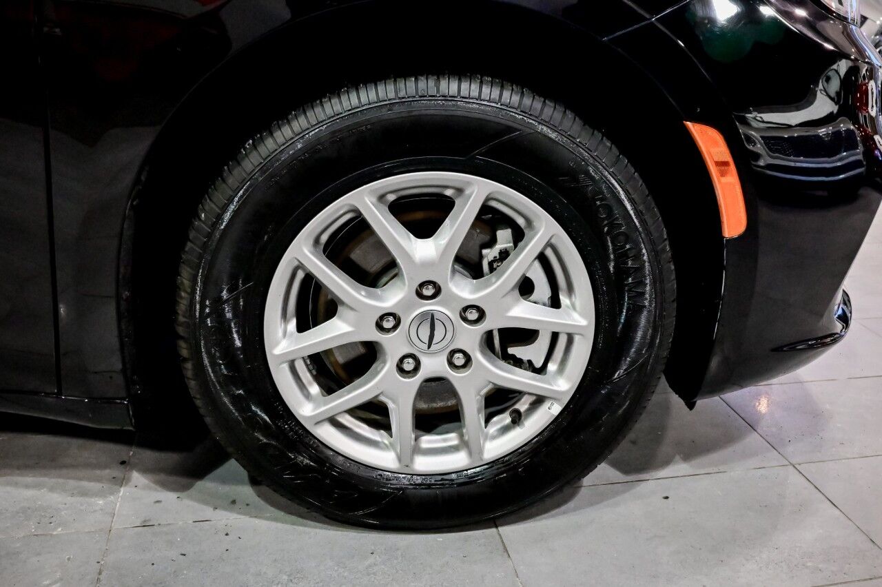 2025 Chrysler Pacifica Select Springfield NJ