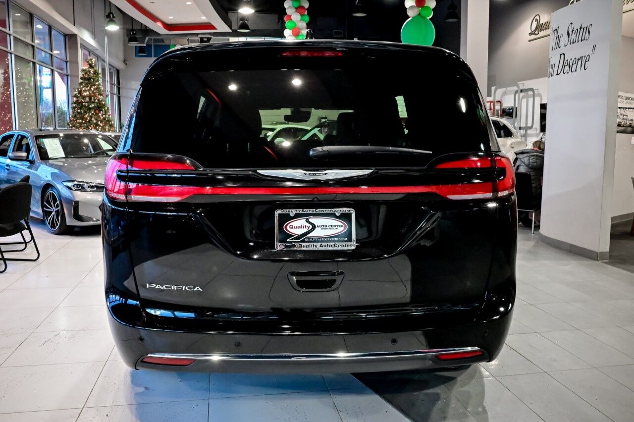 2025 Chrysler Pacifica Select Springfield NJ