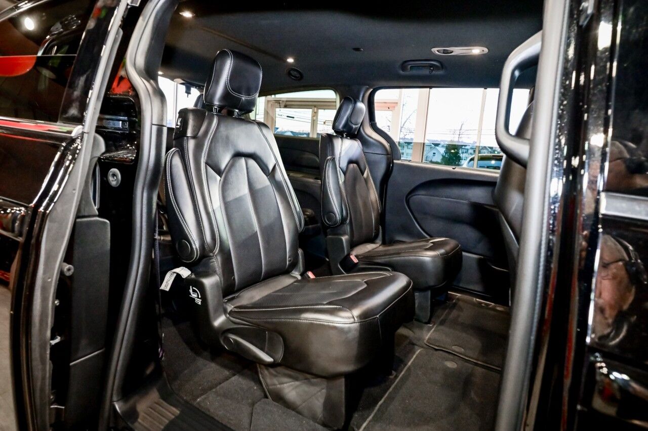 2025 Chrysler Pacifica Select Springfield NJ