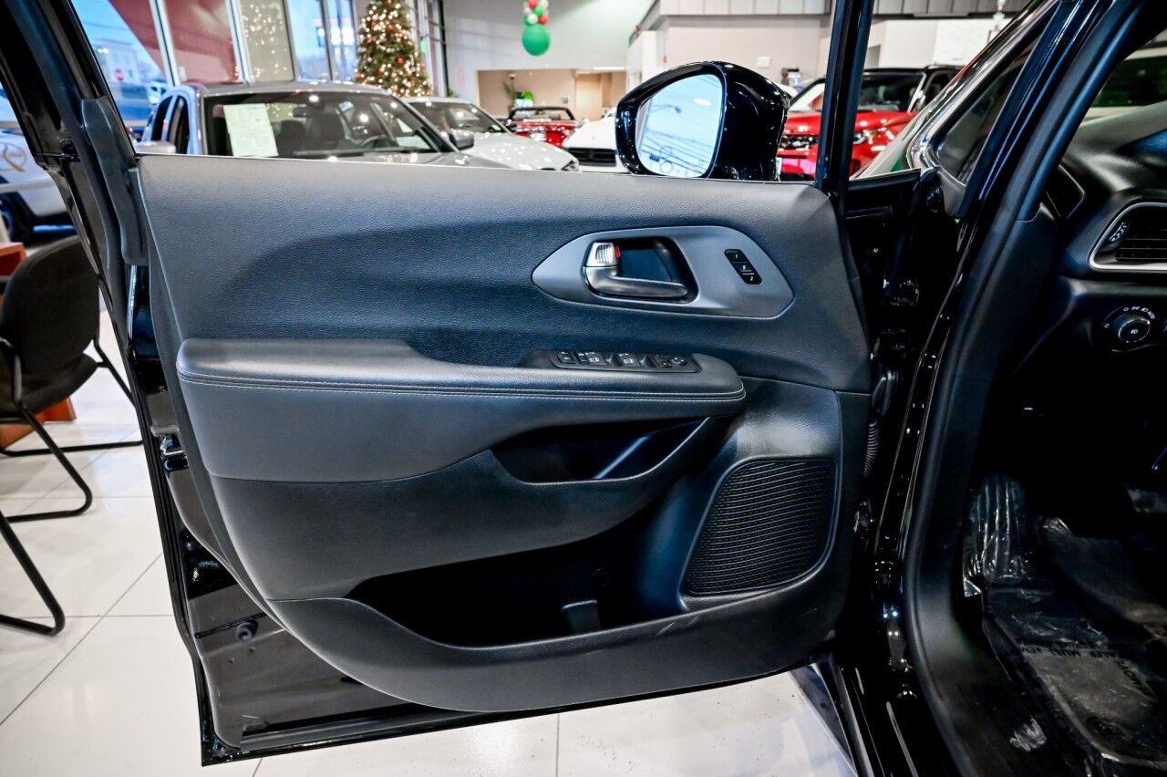 2025 Chrysler Pacifica Select Springfield NJ