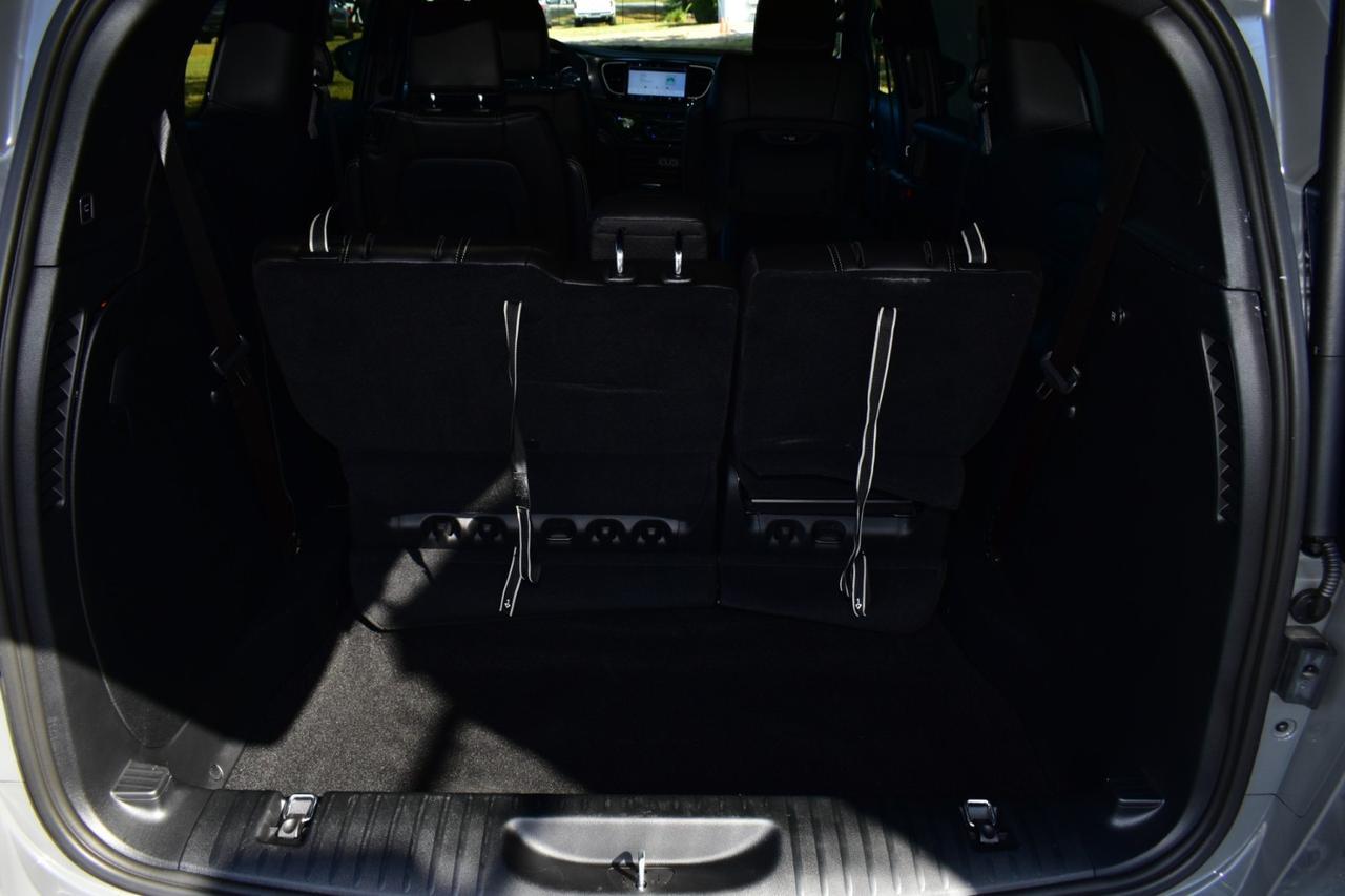 2025 Chrysler Pacifica Select Tampa FL