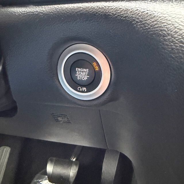 2025 Chrysler Pacifica Select Carbondale IL