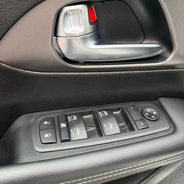 2025 Chrysler Pacifica Select Carbondale IL