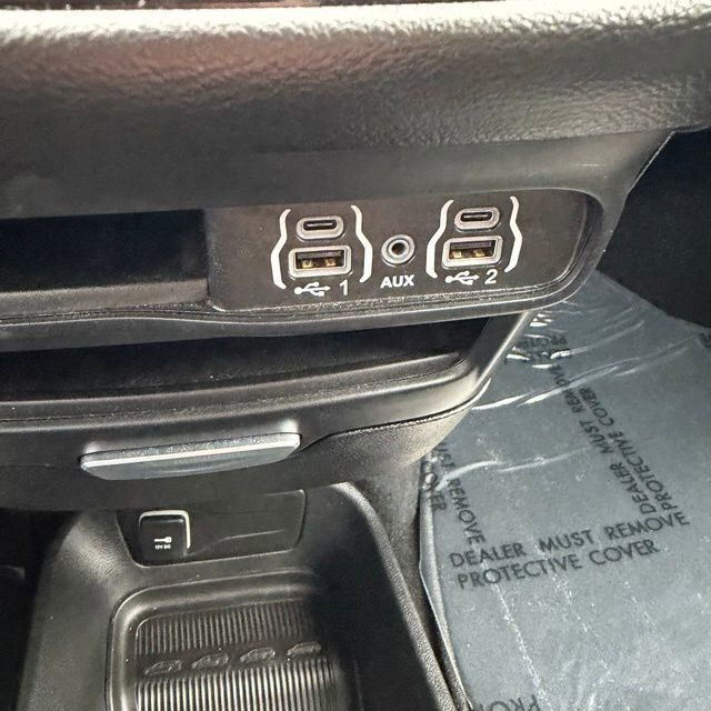 2025 Chrysler Pacifica Select Carbondale IL