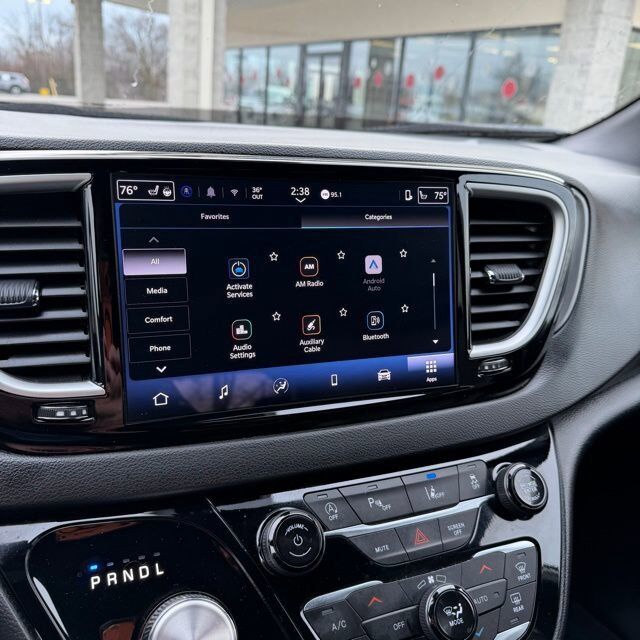 2025 Chrysler Pacifica Select Carbondale IL