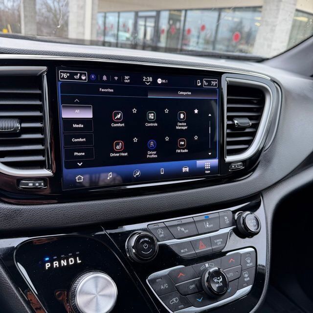 2025 Chrysler Pacifica Select Carbondale IL