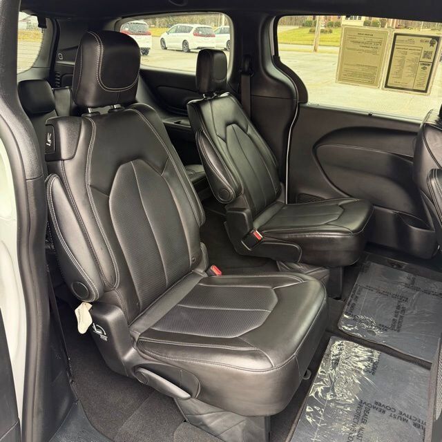 2025 Chrysler Pacifica Select Carbondale IL