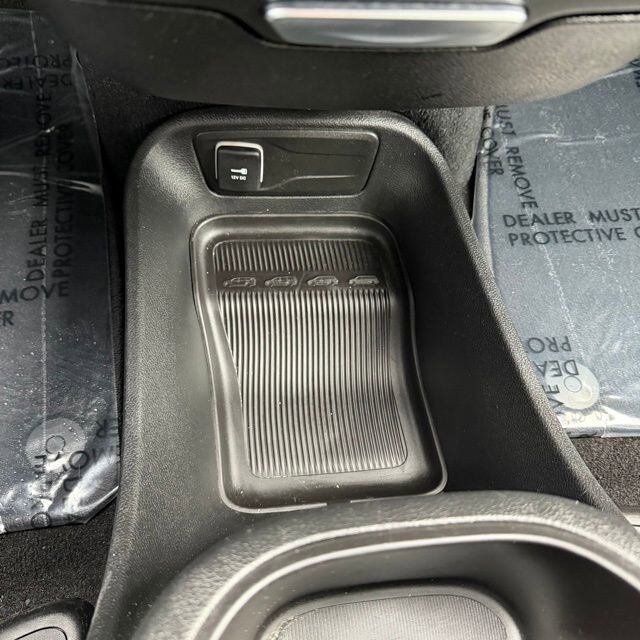 2025 Chrysler Pacifica Select Carbondale IL