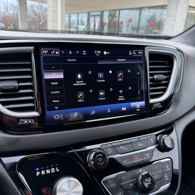2025 Chrysler Pacifica Select Carbondale IL