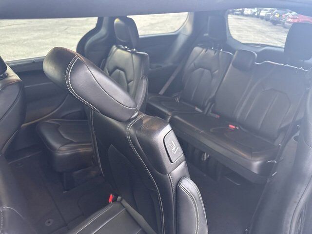 2025 Chrysler Pacifica Select Carbondale IL