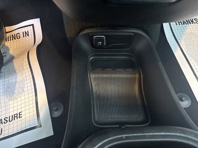 2025 Chrysler Pacifica Select Carbondale IL