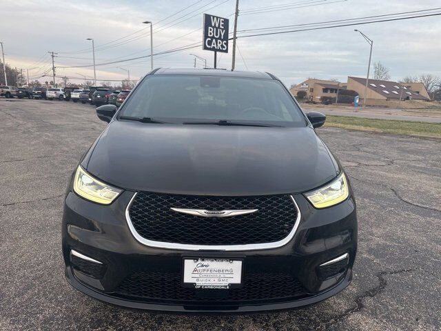 2025 Chrysler Pacifica Select Carbondale IL