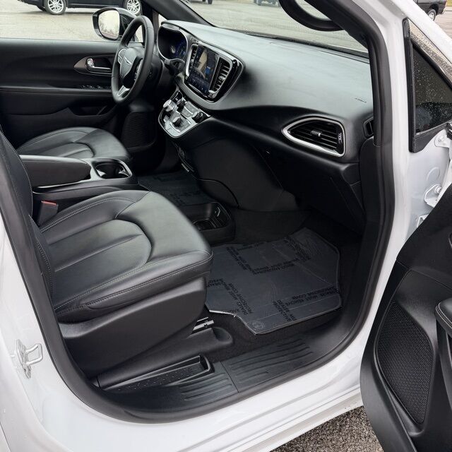 2025 Chrysler Pacifica Select Herrin IL