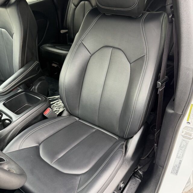 2025 Chrysler Pacifica Select Herrin IL