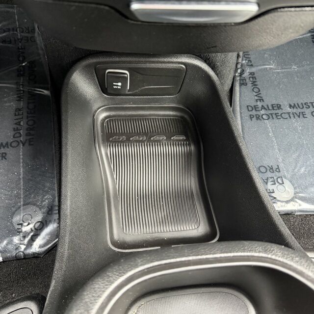 2025 Chrysler Pacifica Select Herrin IL