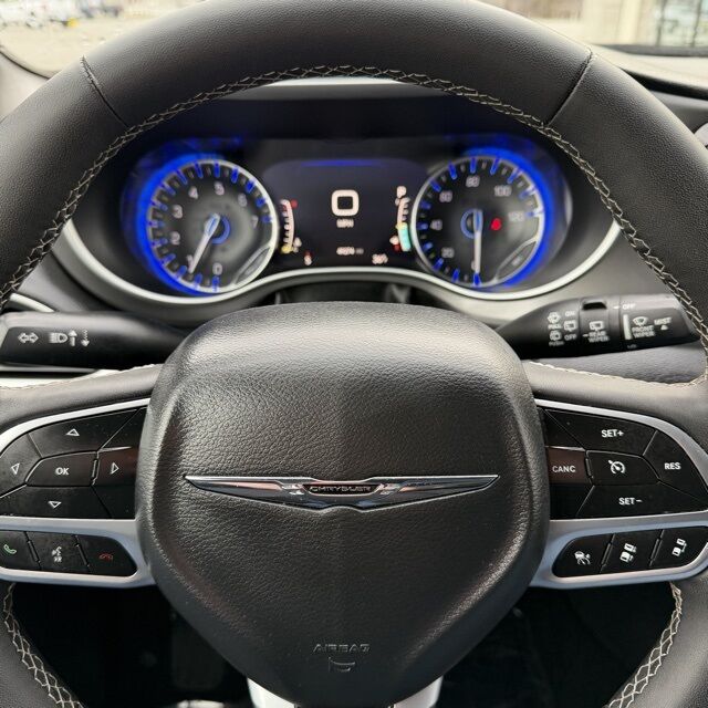 2025 Chrysler Pacifica Select Herrin IL