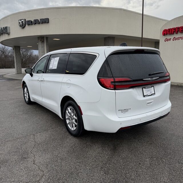 2025 Chrysler Pacifica Select Herrin IL