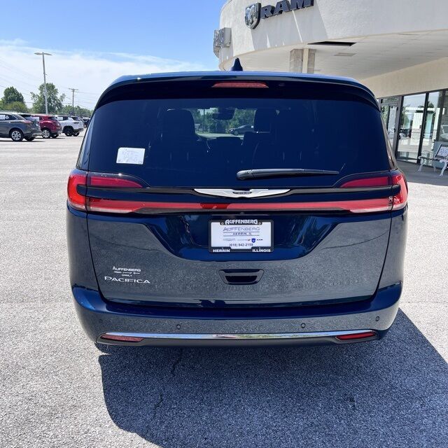 2025 Chrysler Pacifica Select Herrin IL
