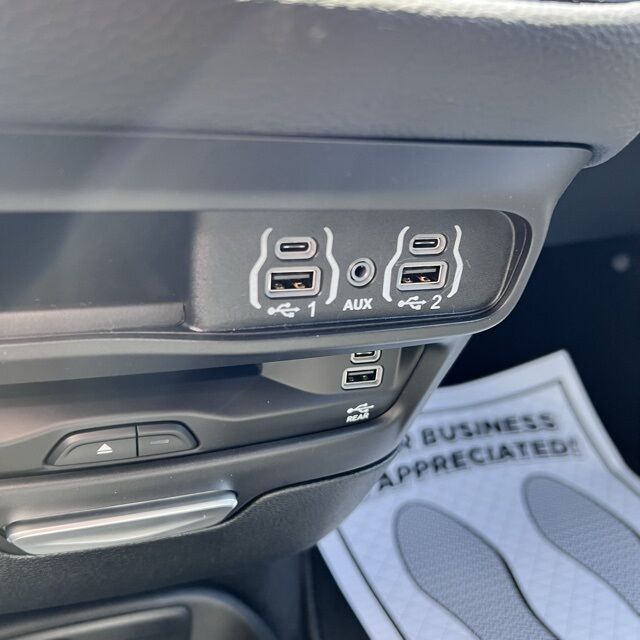 2025 Chrysler Pacifica Select Herrin IL