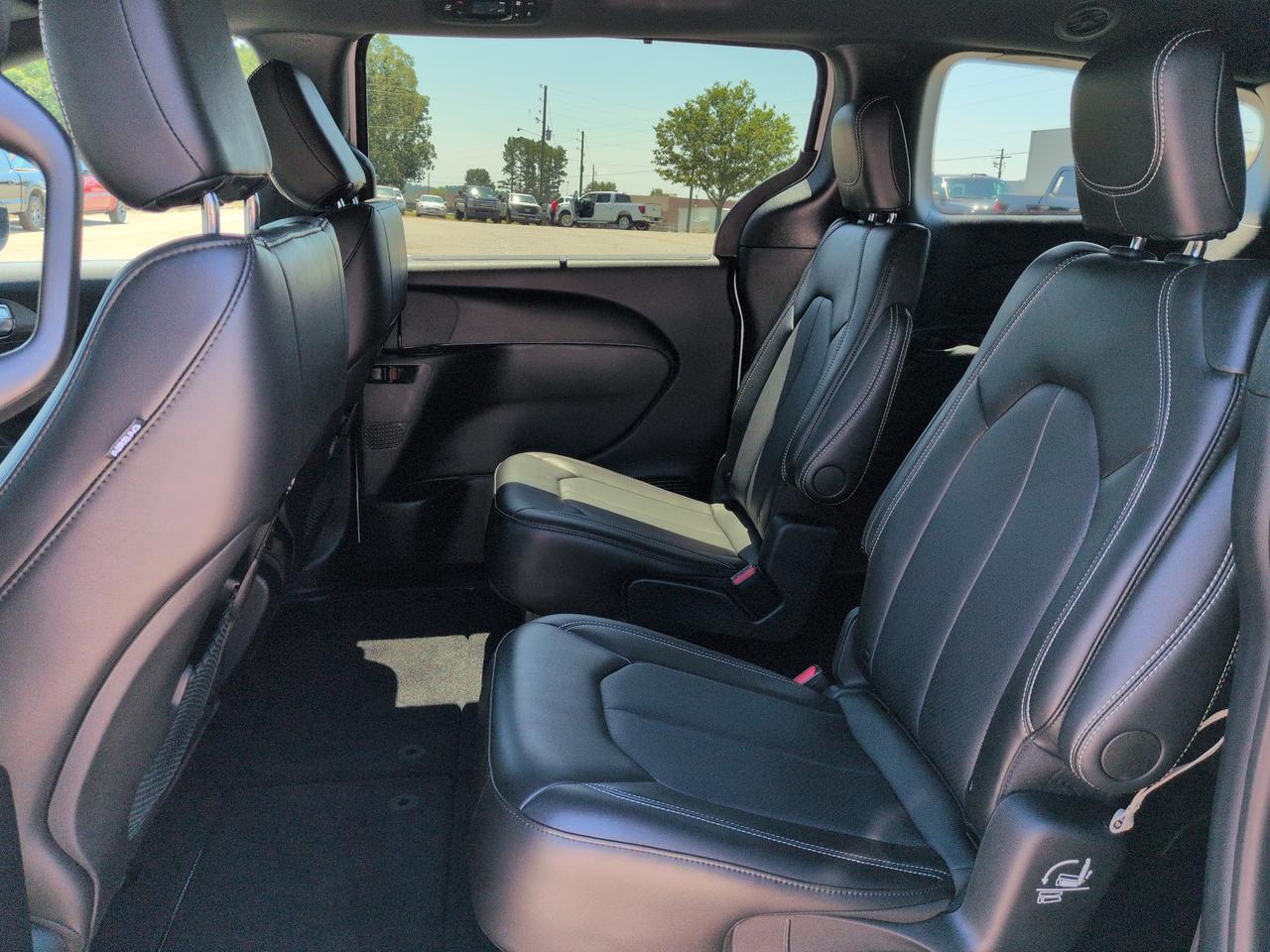 2025 Chrysler Pacifica Select Winder GA