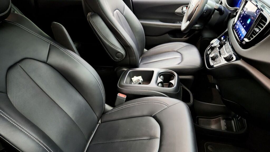 2025 Chrysler Pacifica Select Laurel MD