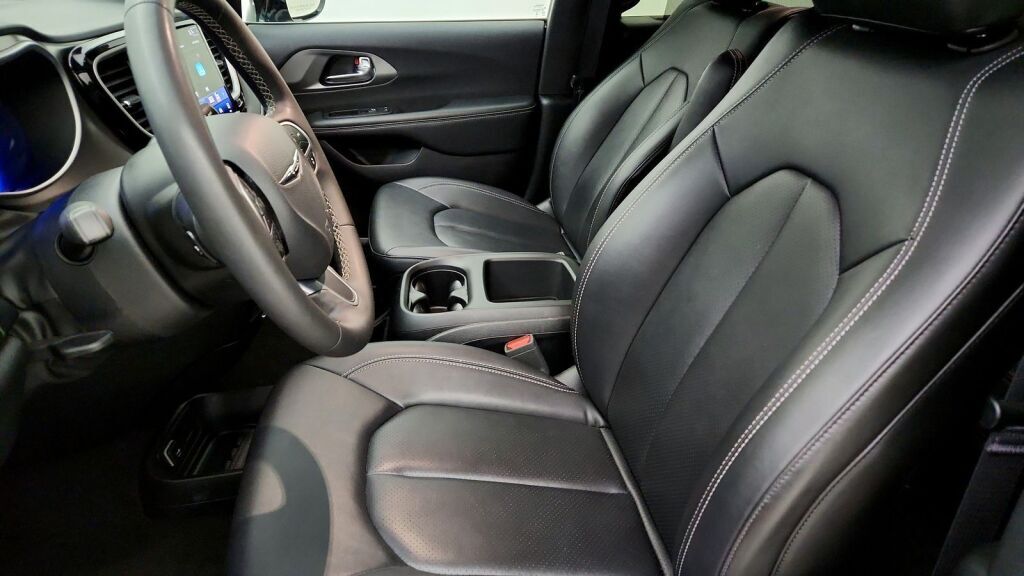 2025 Chrysler Pacifica Select Laurel MD